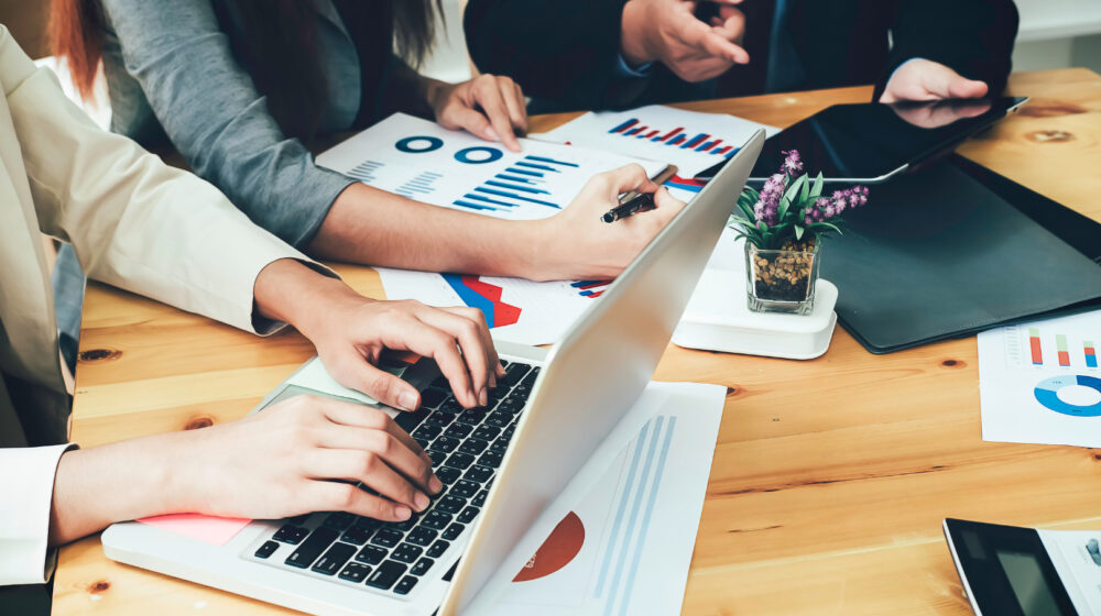 新入社員研修の「正解」が変わる？ プロジェクトワーク導入の「なぜ」と「なに」